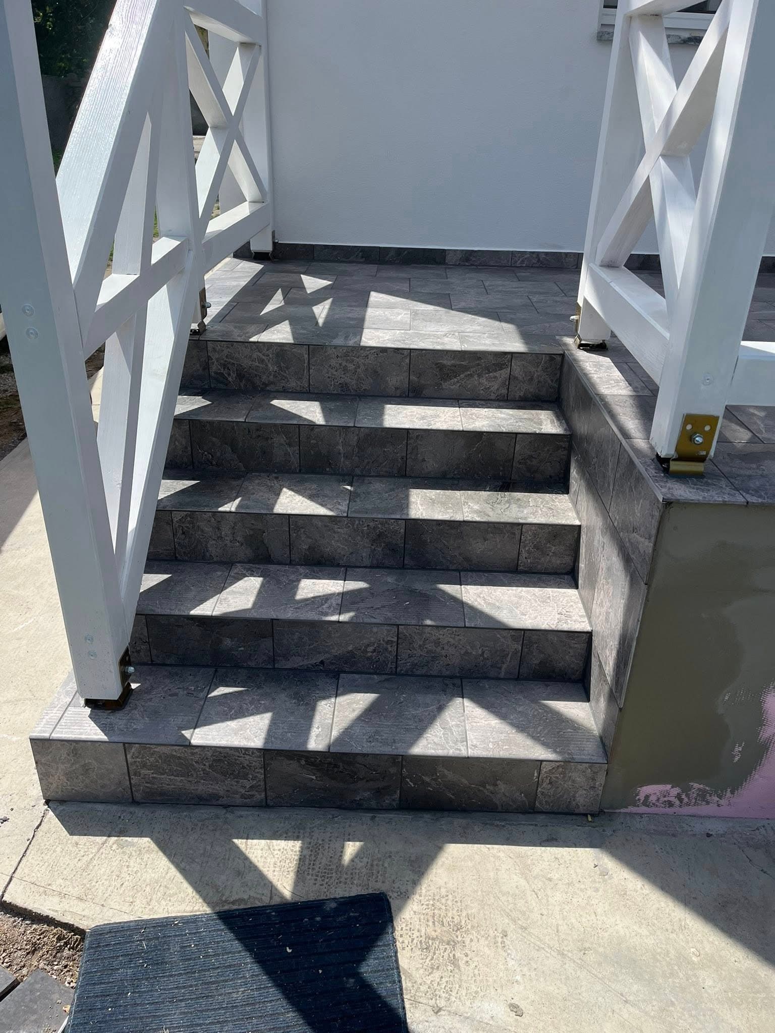 Kültéri lépcsőburkolás